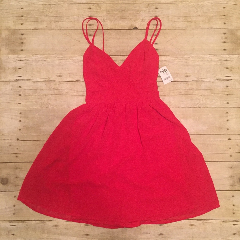 NWT CHARLOTTE RUSSE DRESS (SMALL)❤️